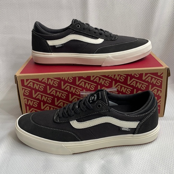 Vans men’s black Gilbert Crockett pro size 10